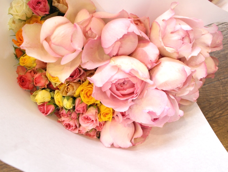 介護老人保健施設オアシスにもたくさんのお花が届きました オアシススタッフブログ